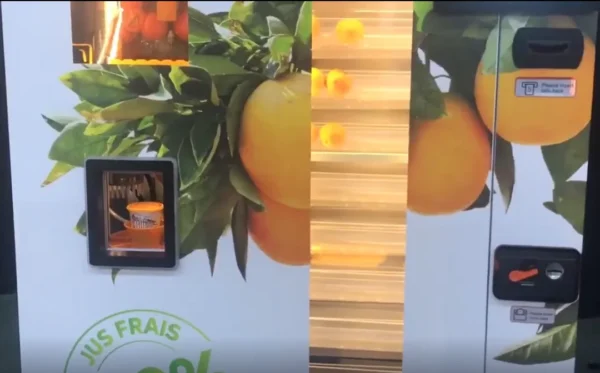 New Product Explosion 1330*1020*2000mm/1050w/395kg Orange Juice Vending Machine for Shopping Mall or Unmanned Supermarket - Image 4